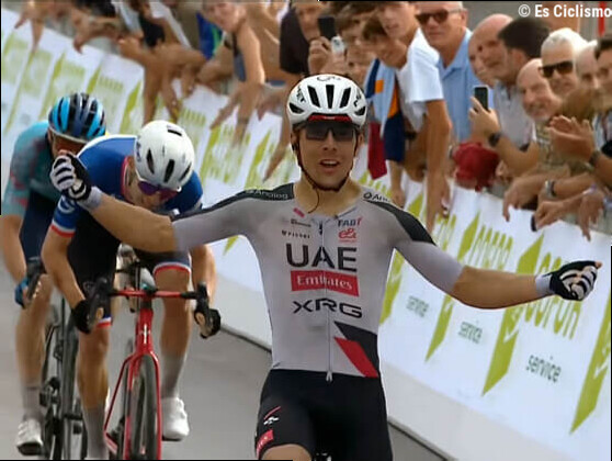 Benoit Cosnefroy gana la Coppa Sabatini y deja a Pellizzari sin premio a 50 metros de la meta