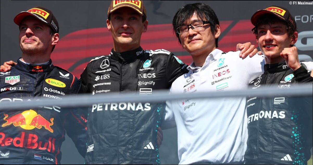 Russell erkent dat Antonelli beter presteert en kijkt ook met verbazing naar Verstappen