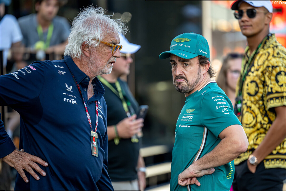 Alonso komt met cryptische boodschap over plannen 2027: "Leuk zo, toch?"