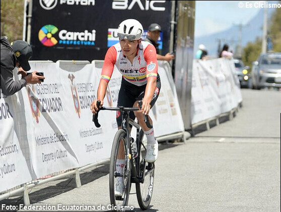 Kevin Navas gana la etapa reina y HÃ©ctor Ãlvarez sigue lÃ­der de la Vuelta a Ecuador