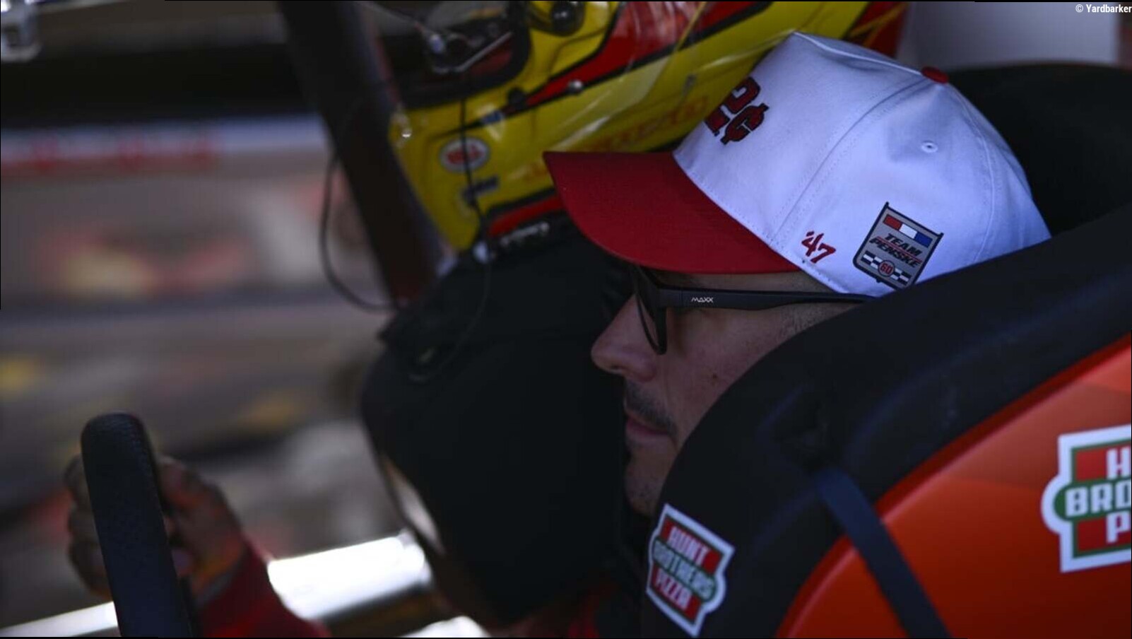 Joey Logano blazes to pole for Enjoy Illinois 300