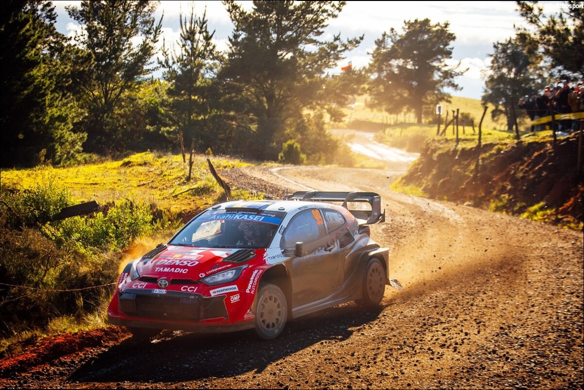 WRC Chile: Solberg maintains lead as Neuville and Armstrong suffer rolls