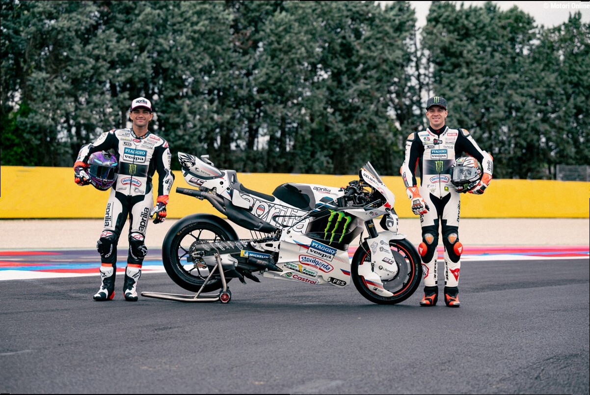 MotoGP | GP Misano: livrea speciale per Aprilia, omaggio a Vespa e Villeneuve