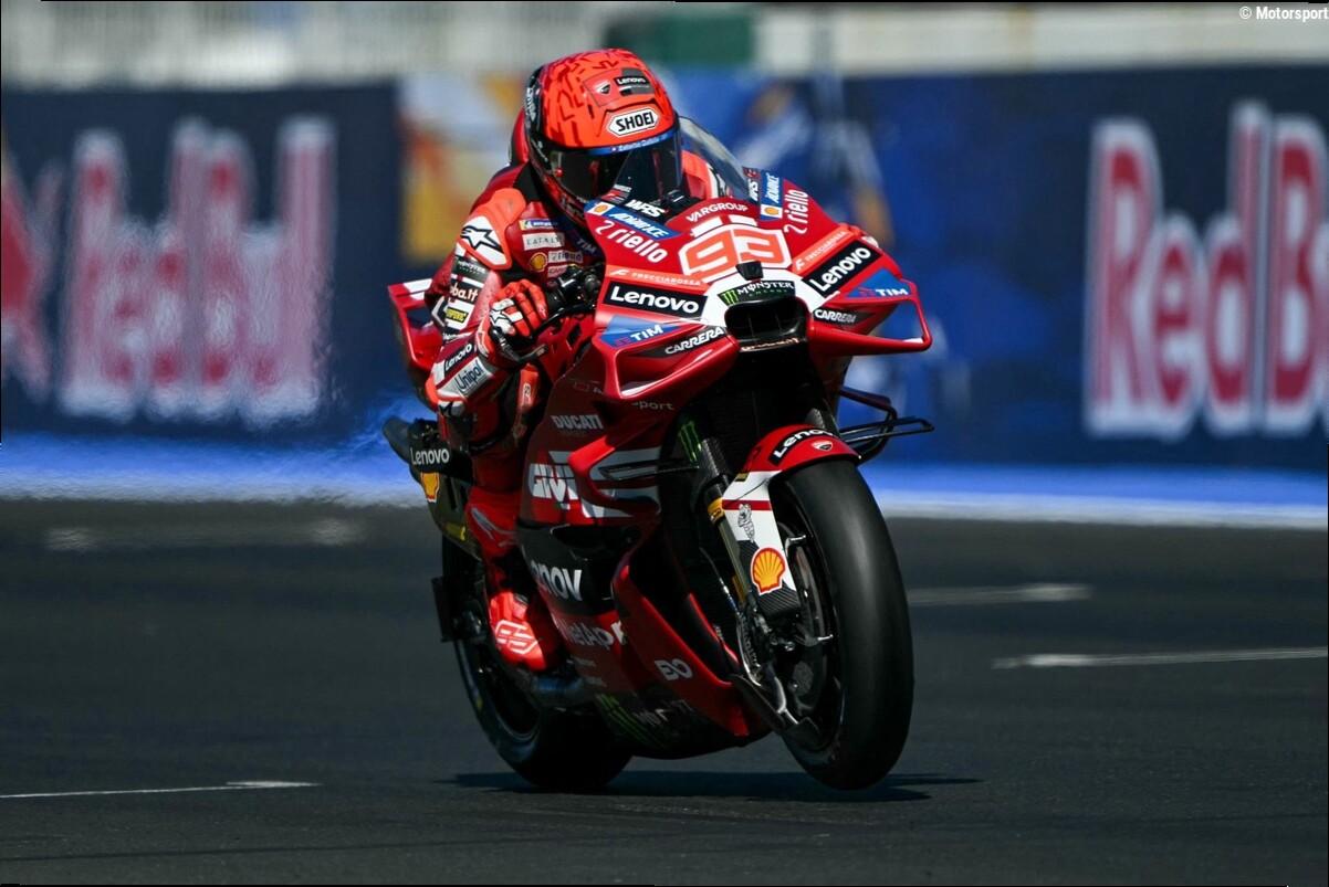 Marc Márquez décroche le jackpot à Misano, Bezzecchi part à la faute !