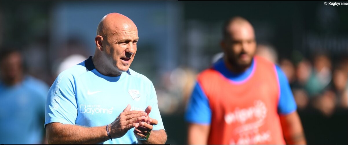 Top 14 - Laurent Travers après la lourde défaite de Bayonne à Pau : "Il faut arrêter d'être des lions chez nous et des mouton