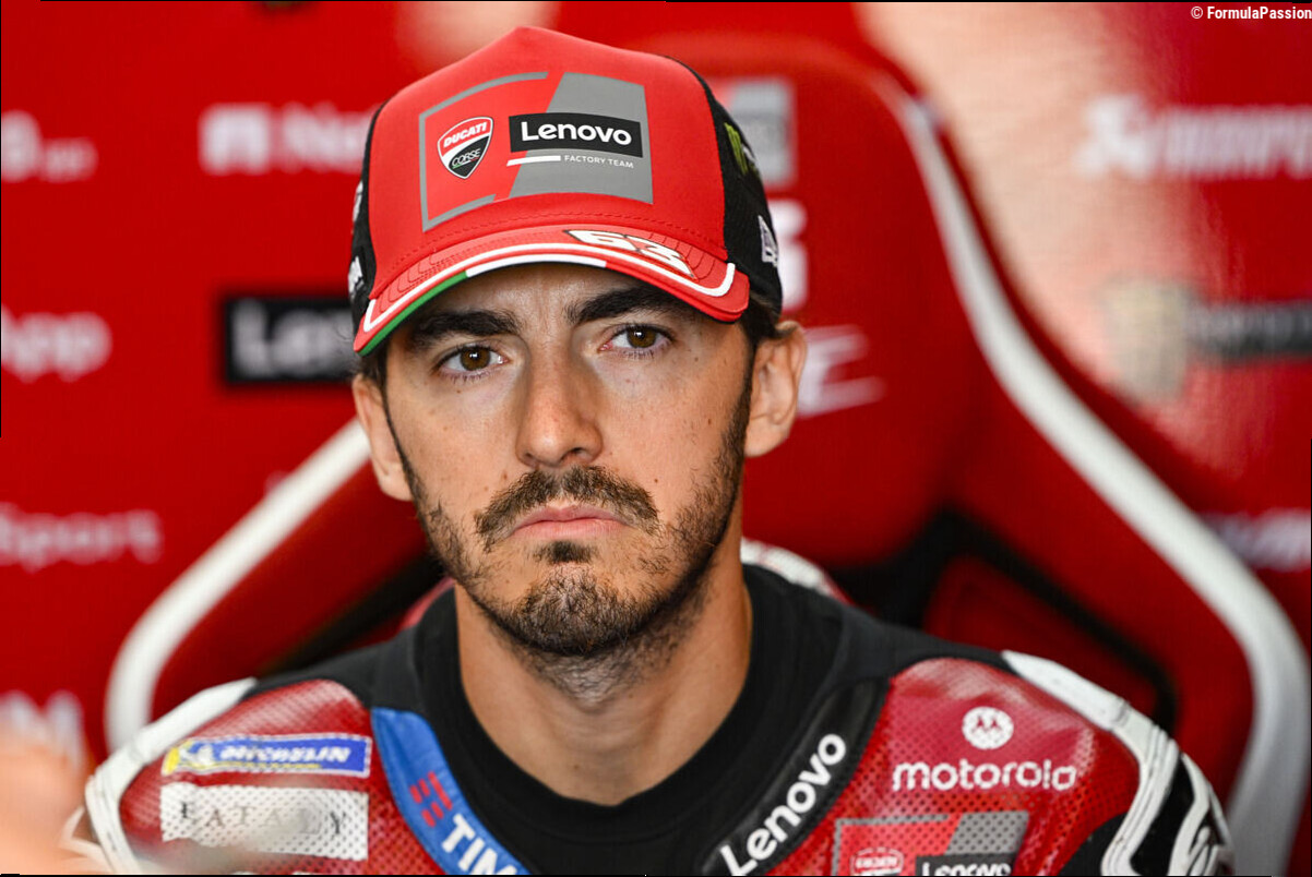 Simoncelli: "Bagnaia farebbe meglio a stare zitto, così rischia di coprirsi di ridicolo"