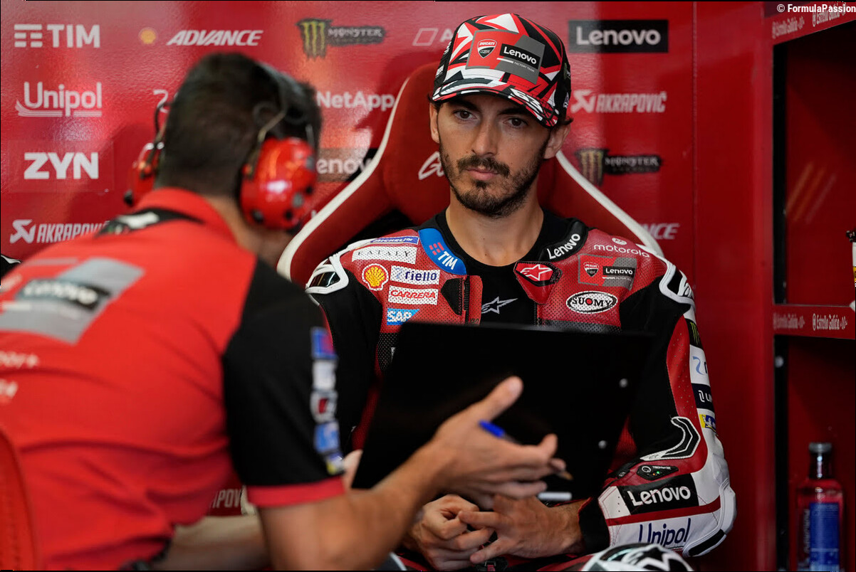 Retroscena Misano, Bagnaia parla con Di Giannantonio e 'accusa' Ducati: "Setup base? Non me lo fanno usare"