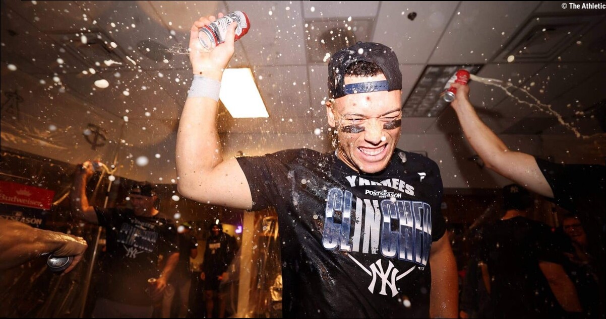 MLB postseason watch: NL wild-card race tightens; Yankees, Dodgers clinch berths