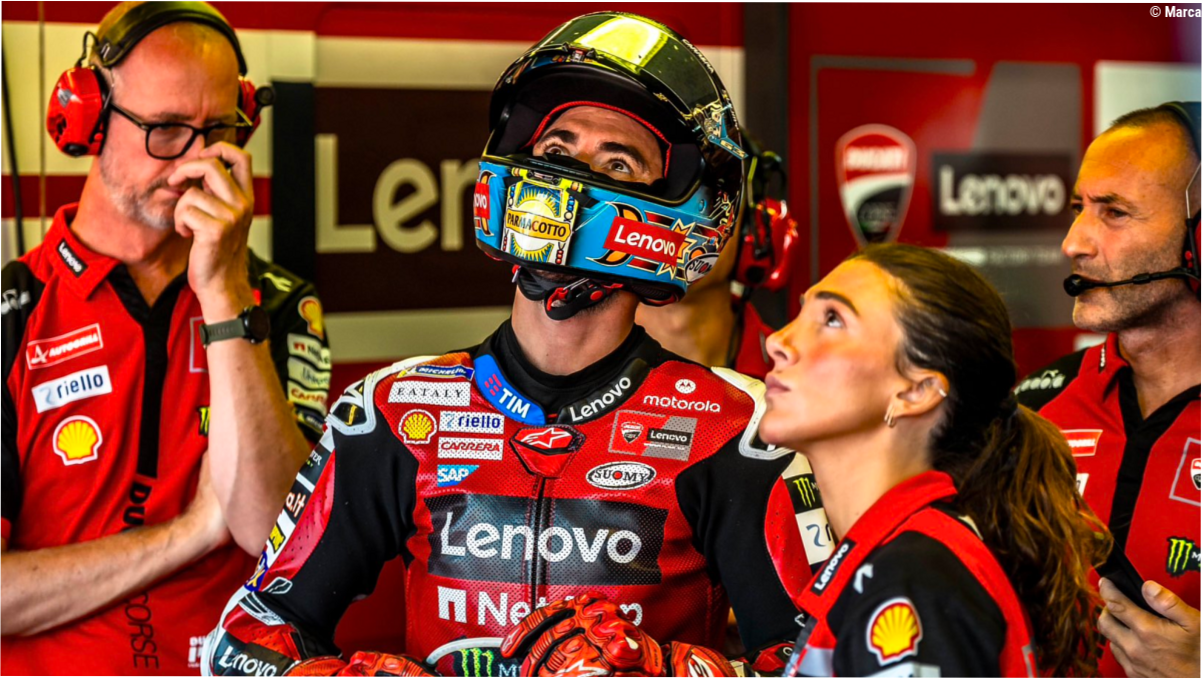 Una conversación entre pilotos ahonda en la crisis de Bagnaia: "No me dejan hacerlo, así que..."