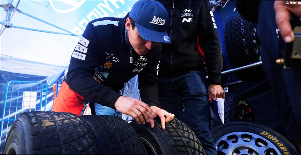 WRC drivers' verdict on tire exchange zone