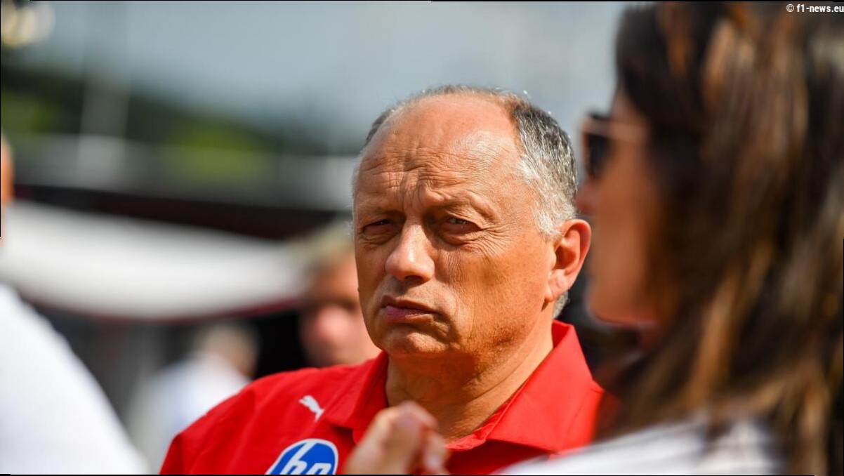 F1 | Hamilton, il GP di Spagna finisce ai box: Vasseur spiega il problema Ferrari