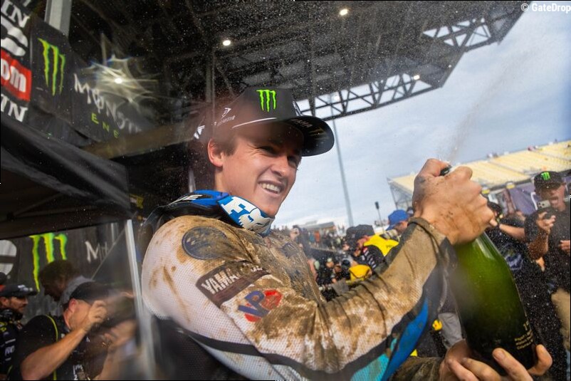 Deegan brings UFC expertise into his camp and immediately wins!