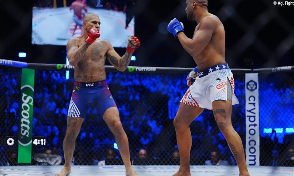 Hall da Fama do UFC aponta Alex Poatan como favorito por título, mas questiona mérito