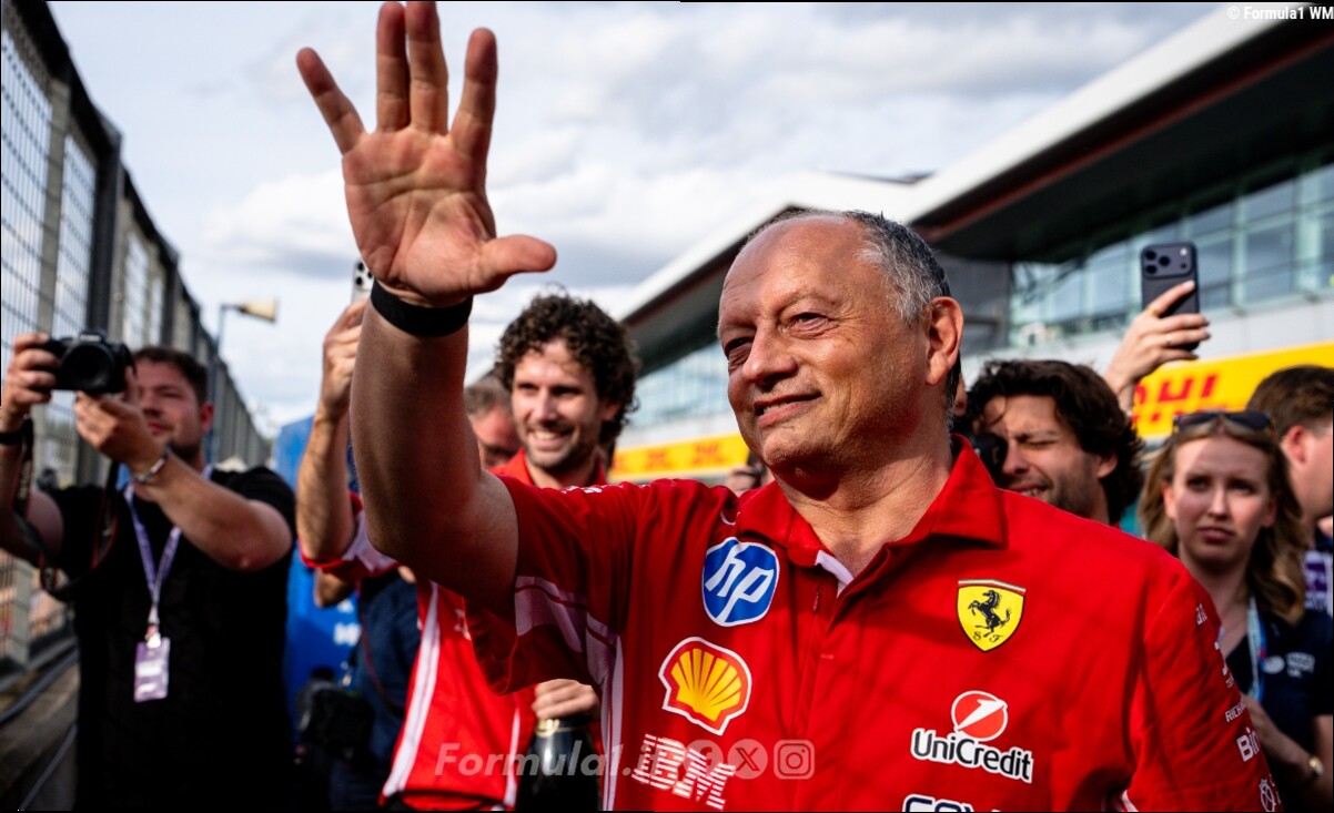 Ferrari, esplode il caso Vasseur: è il Napoleone di Maranello