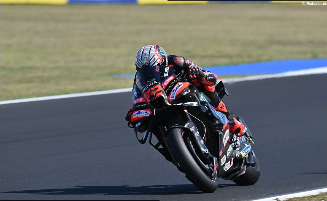 Bezzecchi: «Nunca he pensado en ganar, y creo que Márquez tampoco lo piensa»