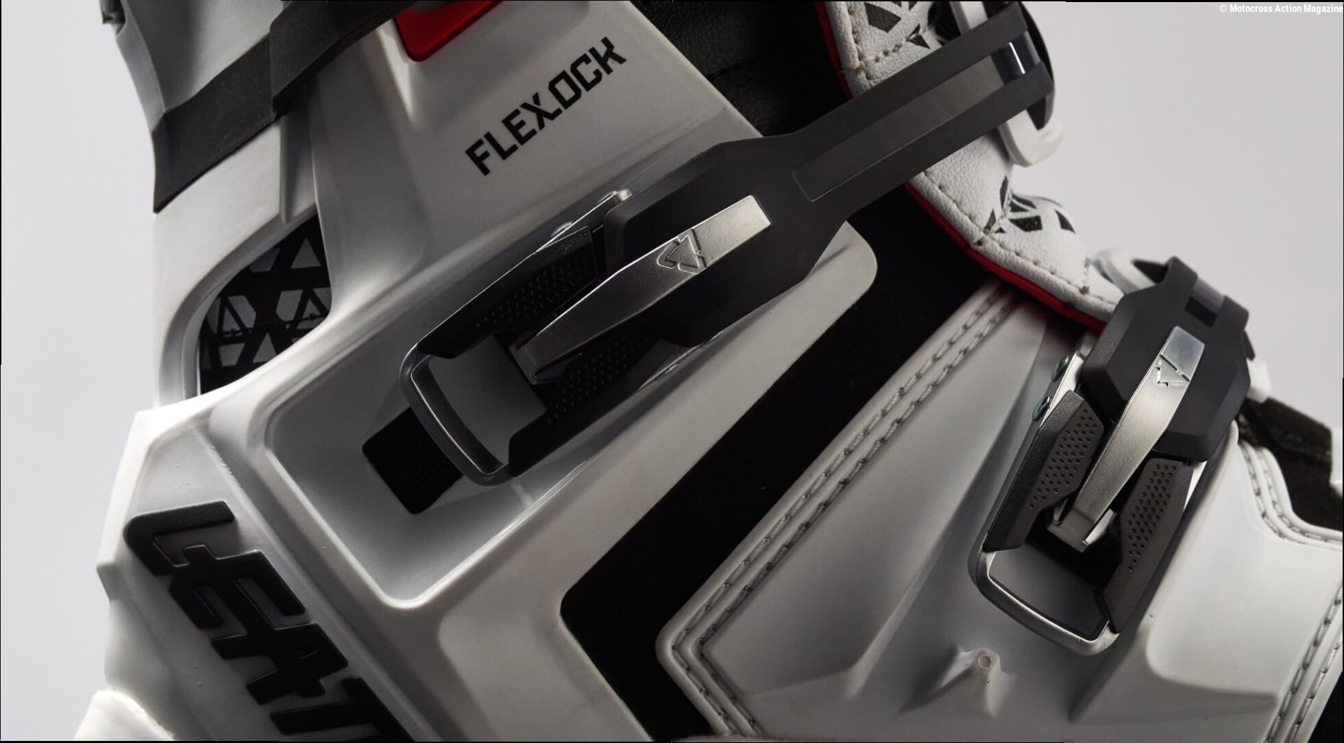 LEATTE INTRODUCES THE MOTO 5.5 FLEXLOCK BOOT