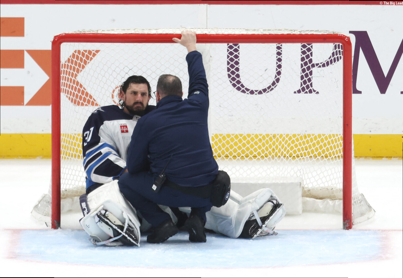 GM Kevin Cheveldayoff makes Jets' position clear after Connor Hellebuyck's suspension