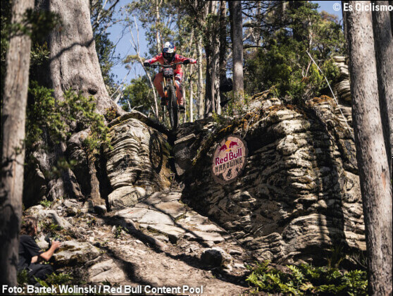 Un circuito inÃ©dito en Vancouver desafiarÃ¡ a 26 especialistas del descenso en Red Bull Hardline