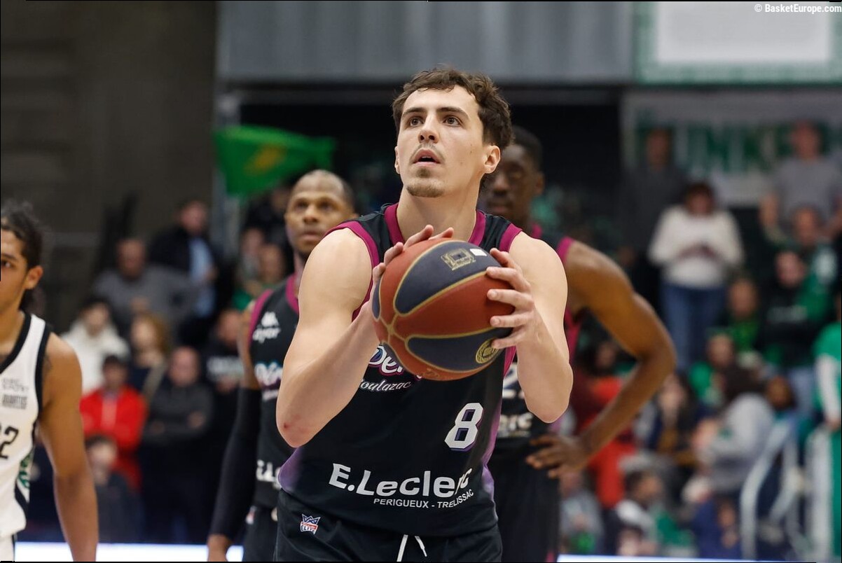 Déjà une tuile pour la JL Bourg