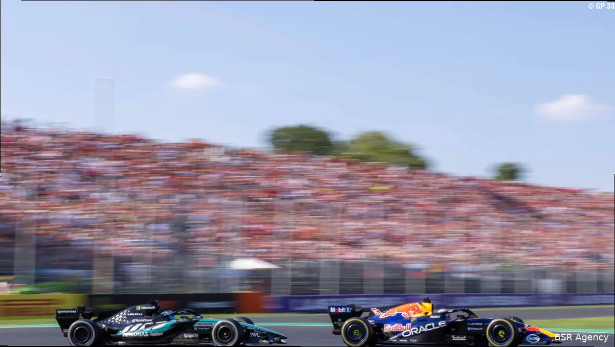 George Russell ziet reden voor slechte prestaties en wijst naar Max Verstappen