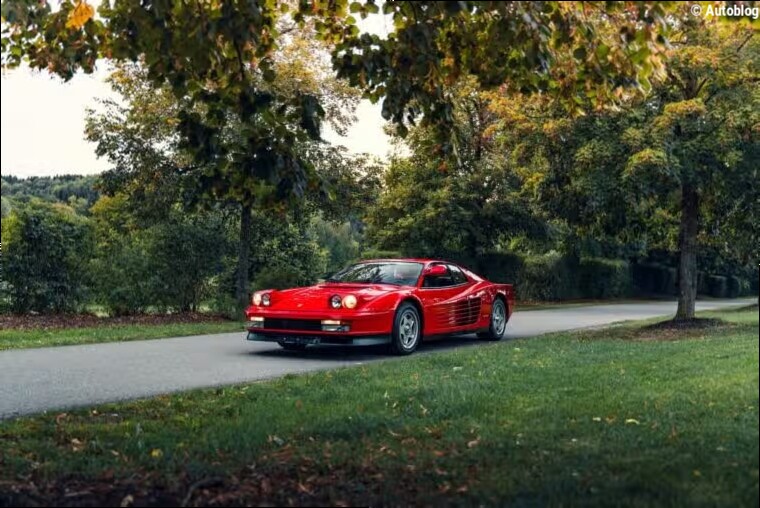 Ferrari Testarossa monospecchio all'asta: 33.000 km e nessun prezzo di riserva