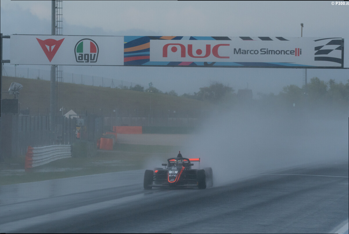 F4 Italia | Misano #2 2026, FP: Sammalisto e Robinson leader delle FP1. La pioggia premia Bearman e Ruta nelle FP2