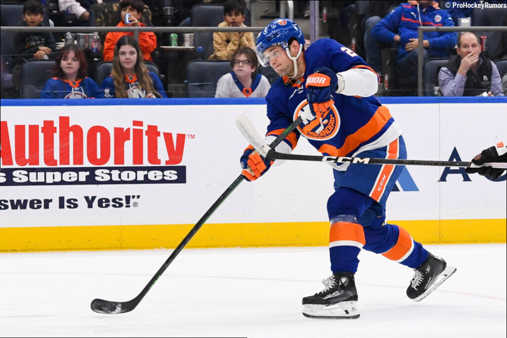 Oliver Wahlstrom Signs In Sweden