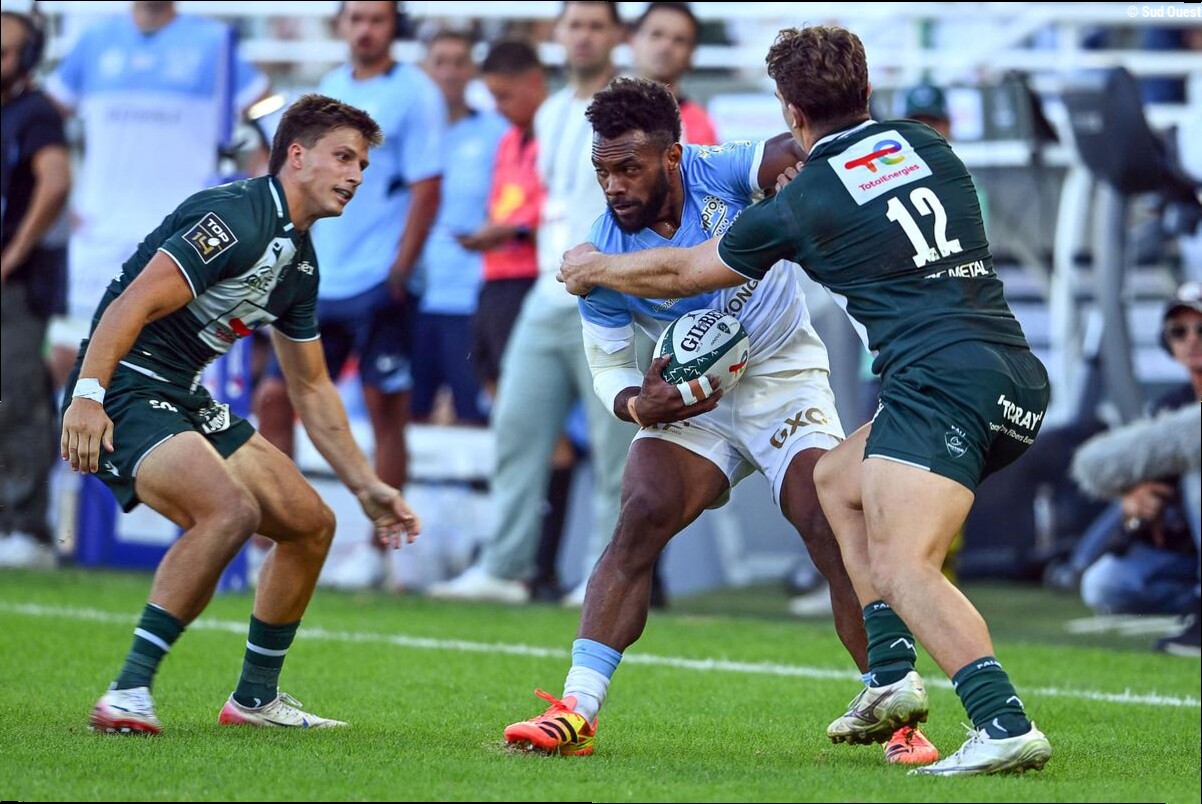 DIRECT. Bayonne, Pau et La Rochelle en Top 14, un choc en Ligue 1, les Bleus dos au mur en coupe Davis... Suivez les temps fo