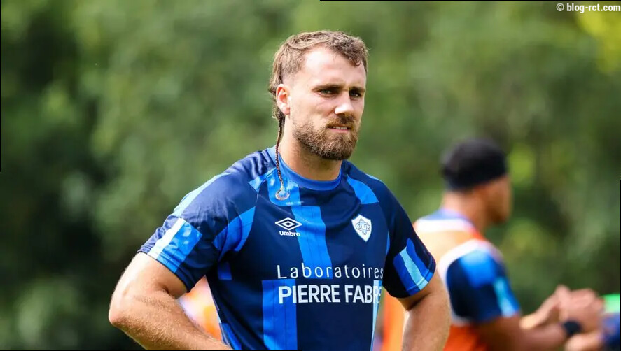 VIDEO : Rémy Baget assène un terrible coup de pied dans la tête de Swan Rebbadj en plein match !
