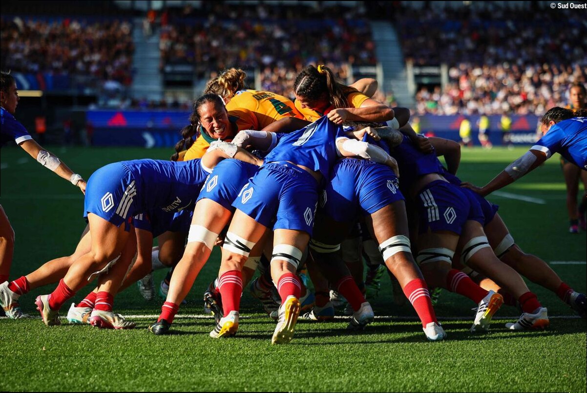 XV de France féminin : un incendie se déclenche aux abords du stade et reporte le début de la deuxième mi-temps