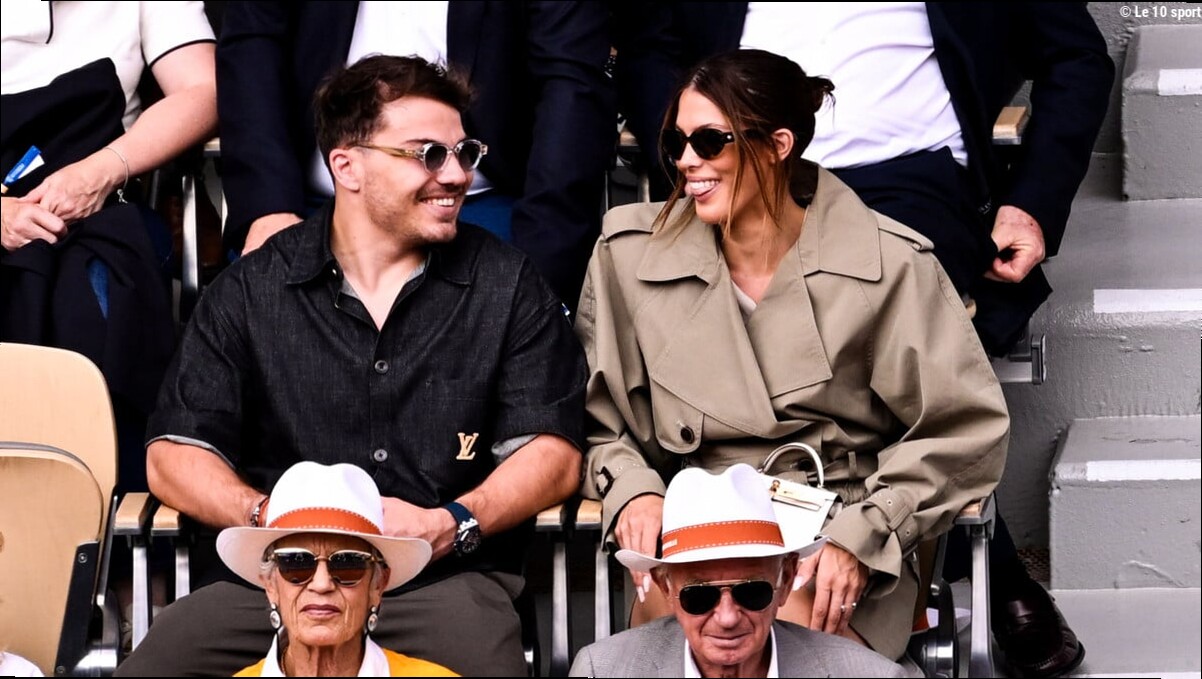 «Dans un conte de fées» : Iris Mittenaere et Antoine Dupont s'affichent encore sur les réseaux sociaux