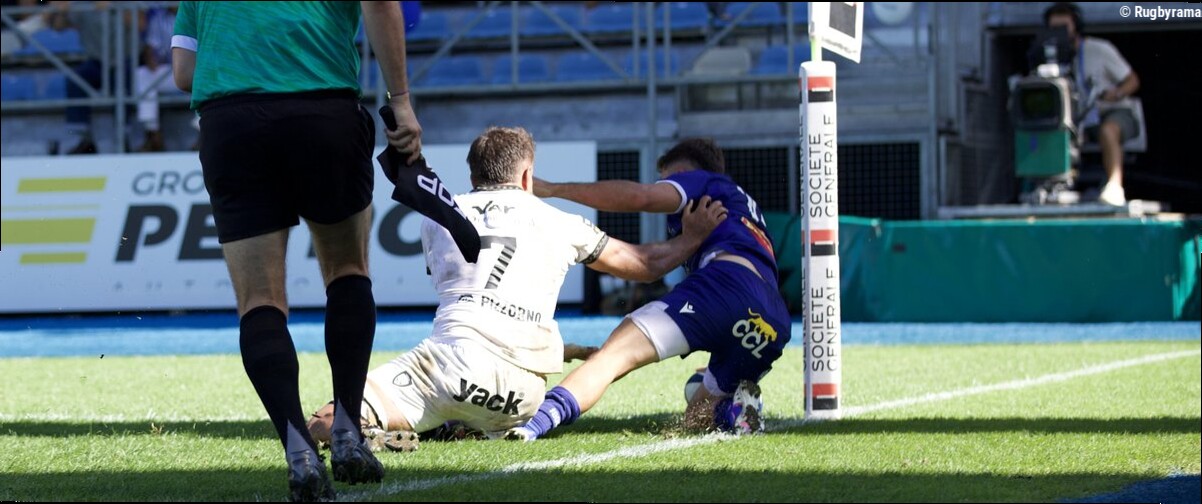 Top 14. "Pour nous, c'est terrible" : l'arbitre de Castres - Toulon s'explique après l'essai polémique d'Adam Vargas