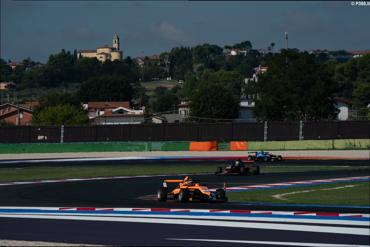 F4 Italia | Misano #2 2026: Christian Costoya raddoppia di forza in Gara 3