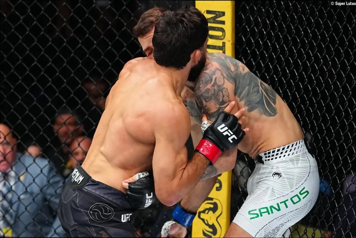 Arman Tsarukyan impressiona Dana White após nocaute espetacular em Maurício Ruffy