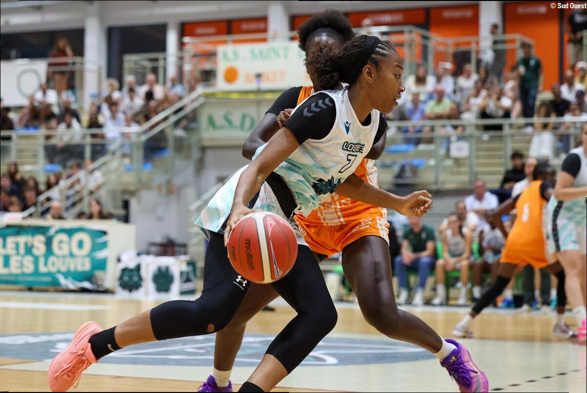 Basket-ball (N1 F) : Saint-Delphin frappe fort à domicile face aux espoirs de Bourges