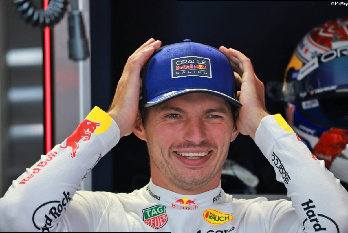 Max Verstappen plaisante déjà sur son remplacement chez Red Bull : "Peut-être que je devrai laisser ma place !"