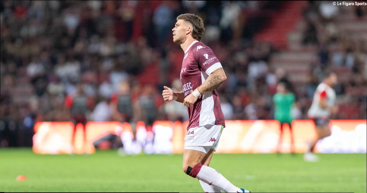 Rugby : Matthieu Jalibert (UBB) absent au moins six semaines