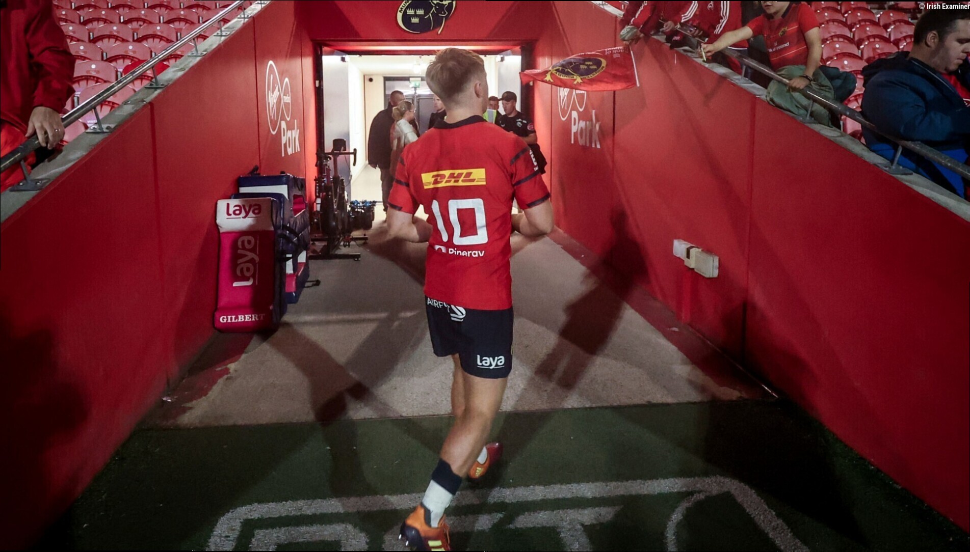 Mature beyond his years, Munster's O'Shea receives vote of confidence amid 10 crisis