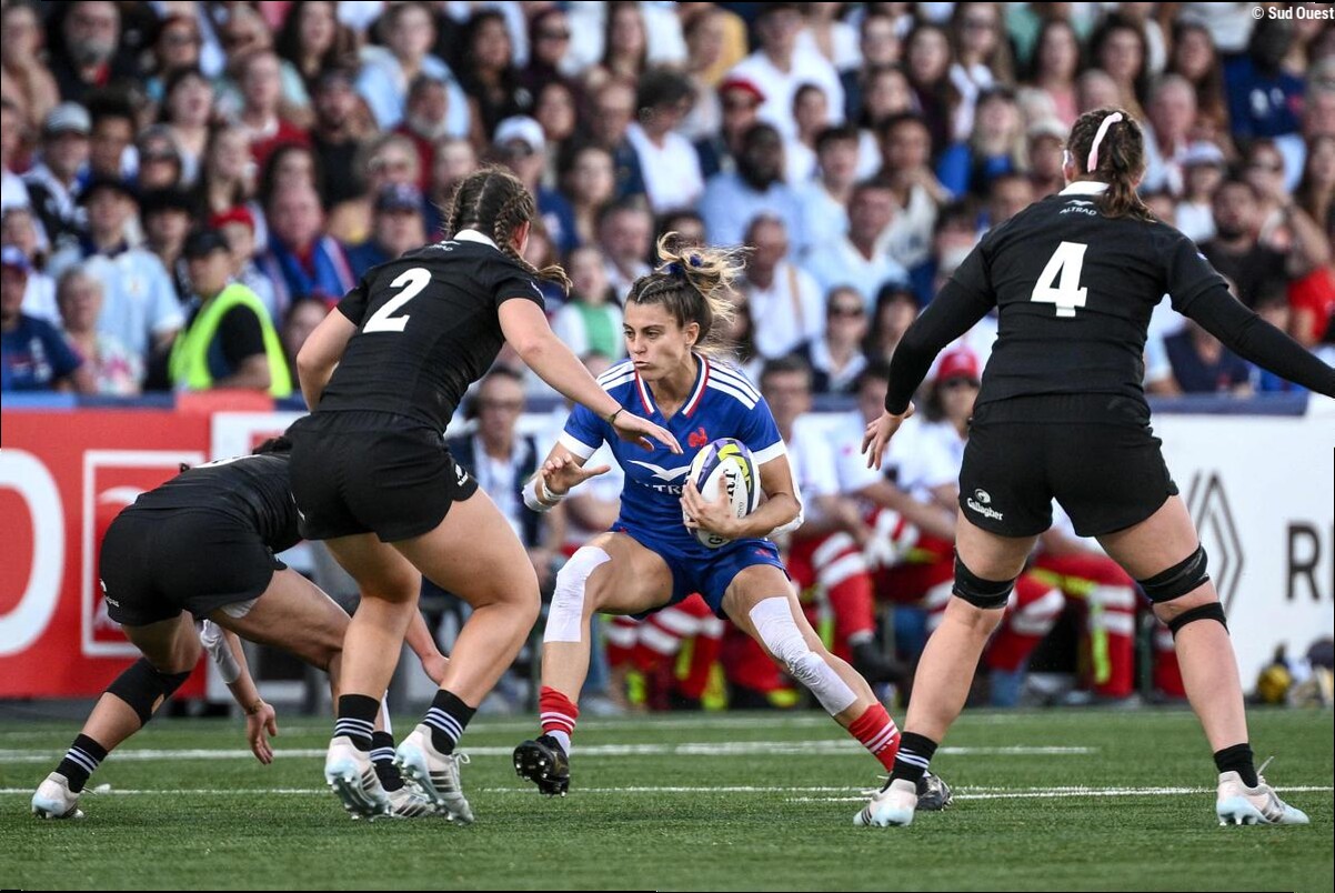 « C'est à chacune d'élever ses standards » : après l'Australie, l'ouvreuse Carla Arbez croit dans les chances du XV de France
