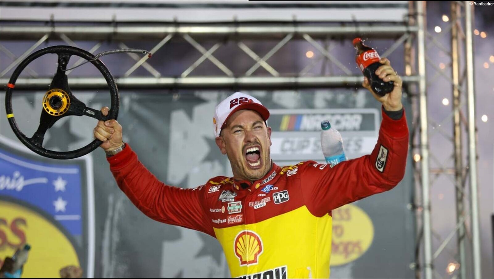 Joey Logano gets Kansas pole as rain halts Chase qualifying