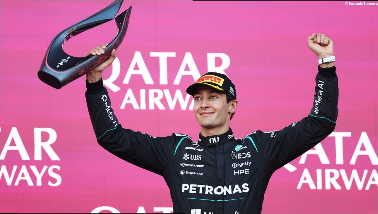 Verstappen pakt zege na safety car-chaos: Russell verliest alles in Bakoe