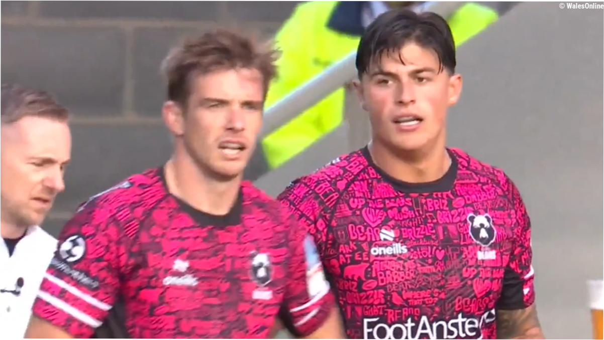 Welsh star fired up after Wales snub and Louis Rees-Zammit ends debate in style