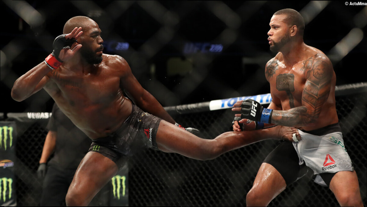 Cet ancien combattant s'oppose à l'interdiction des side kicks malgré les blessures subies aux genoux face à Jon Jones : « Il
