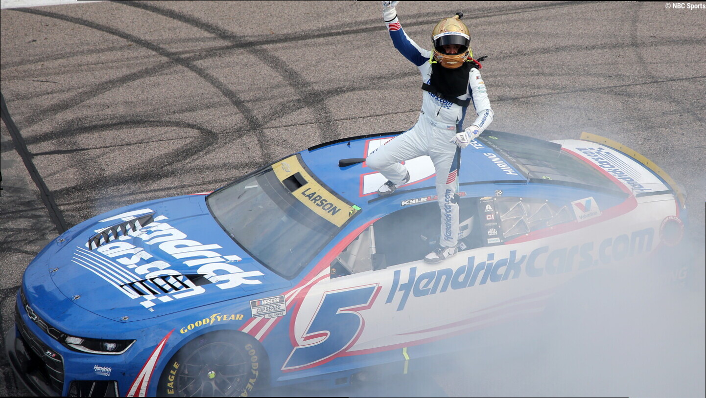 Kyle Larson passes Chase Briscoe with 7 laps left to win for the fourth time at Kansas Speedway