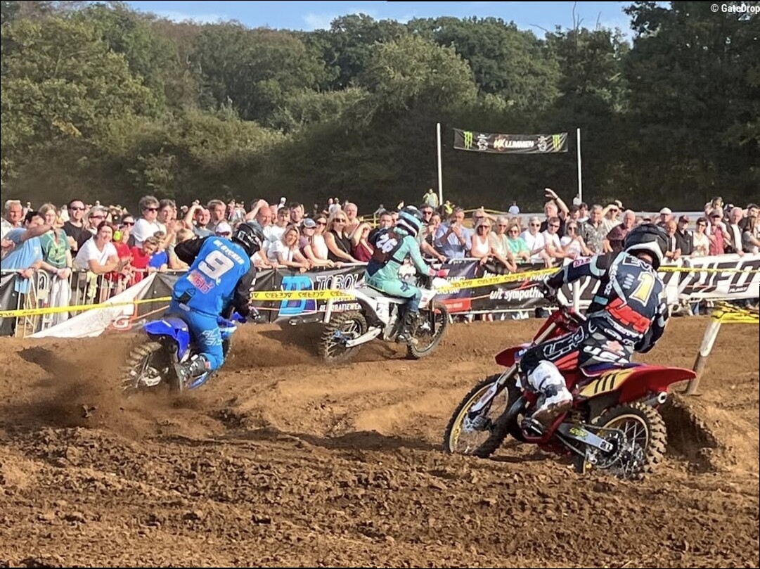 Watch Stefan Everts back on a 500 Honda!