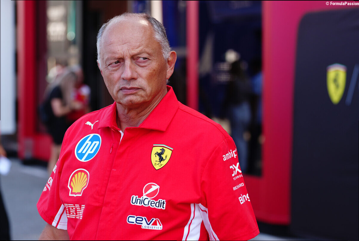 Vasseur, che si fa? La Ferrari deve dare fiducia al team principal? I pareri della redazione
