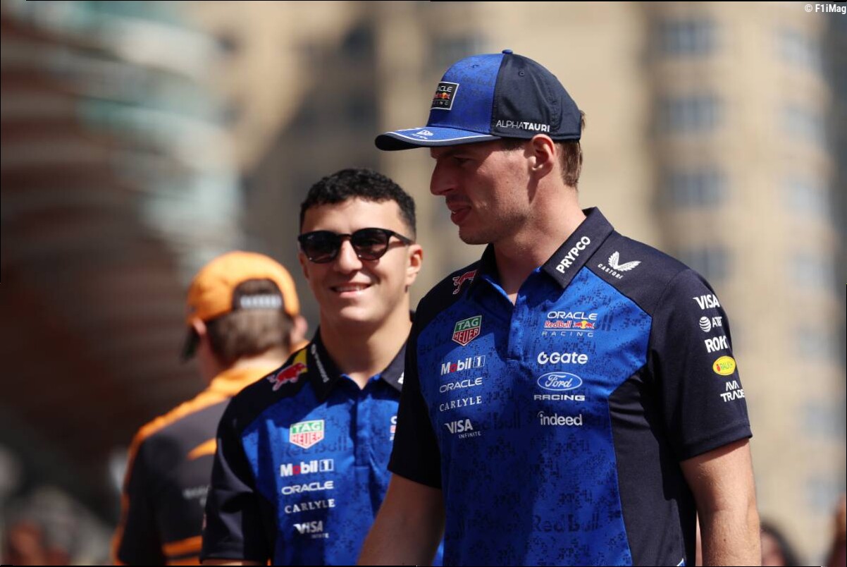 Red Bull accusée d'avoir protégé Verstappen face à Hadjar : "Il y a une hiérarchie dans cette équipe"