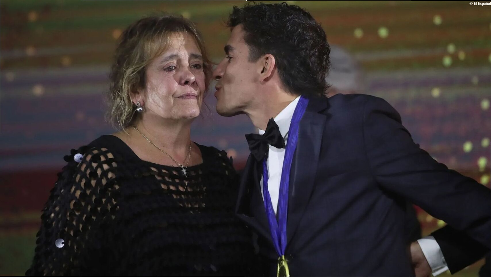 Roser, madre de Marc Márquez (33) y Álex (30): "Mientras que uno era muy aplicado, el otro siempre ha sido muy tozudo"