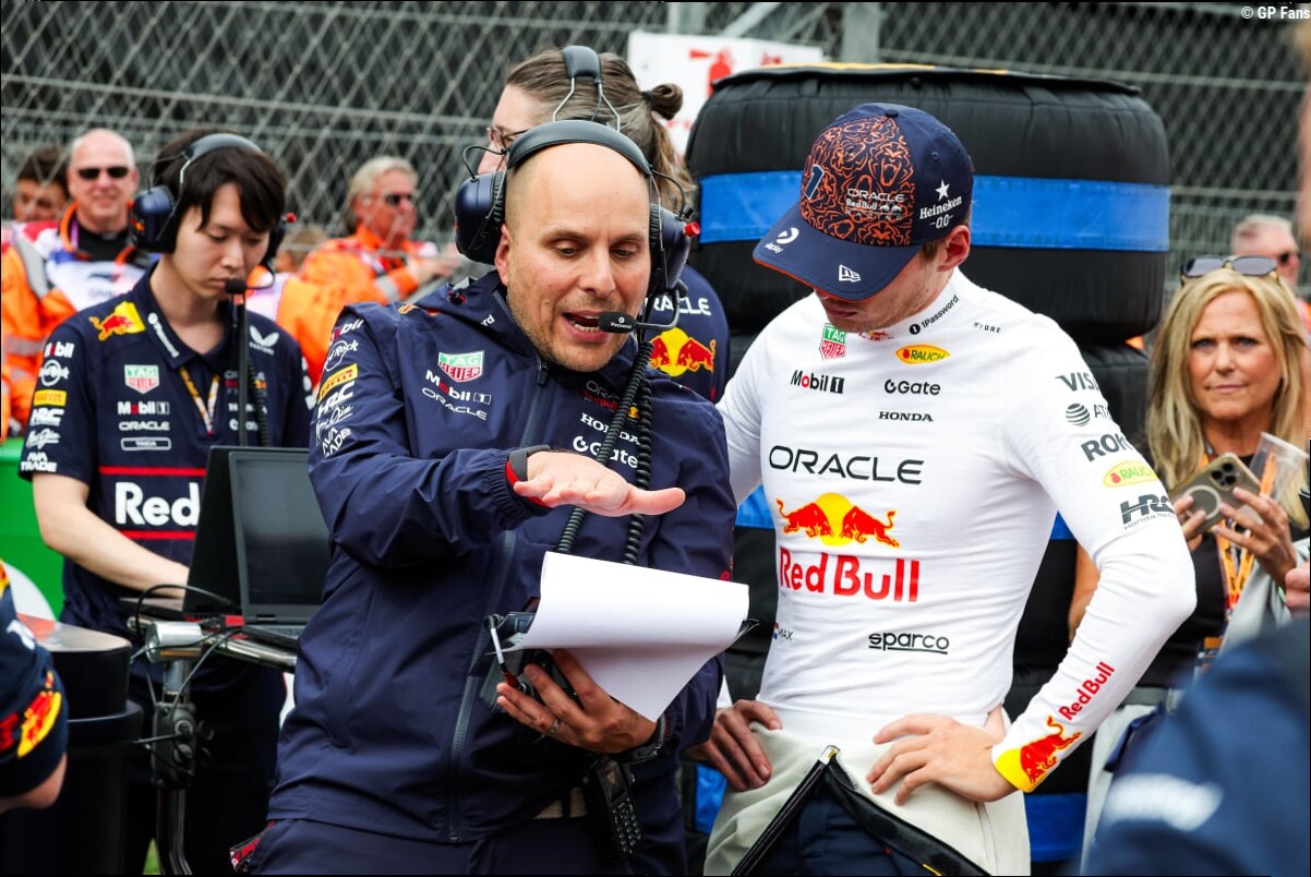 Verstappen duidelijk over boardradio met rivalen: 'GP wil een mute-knop'