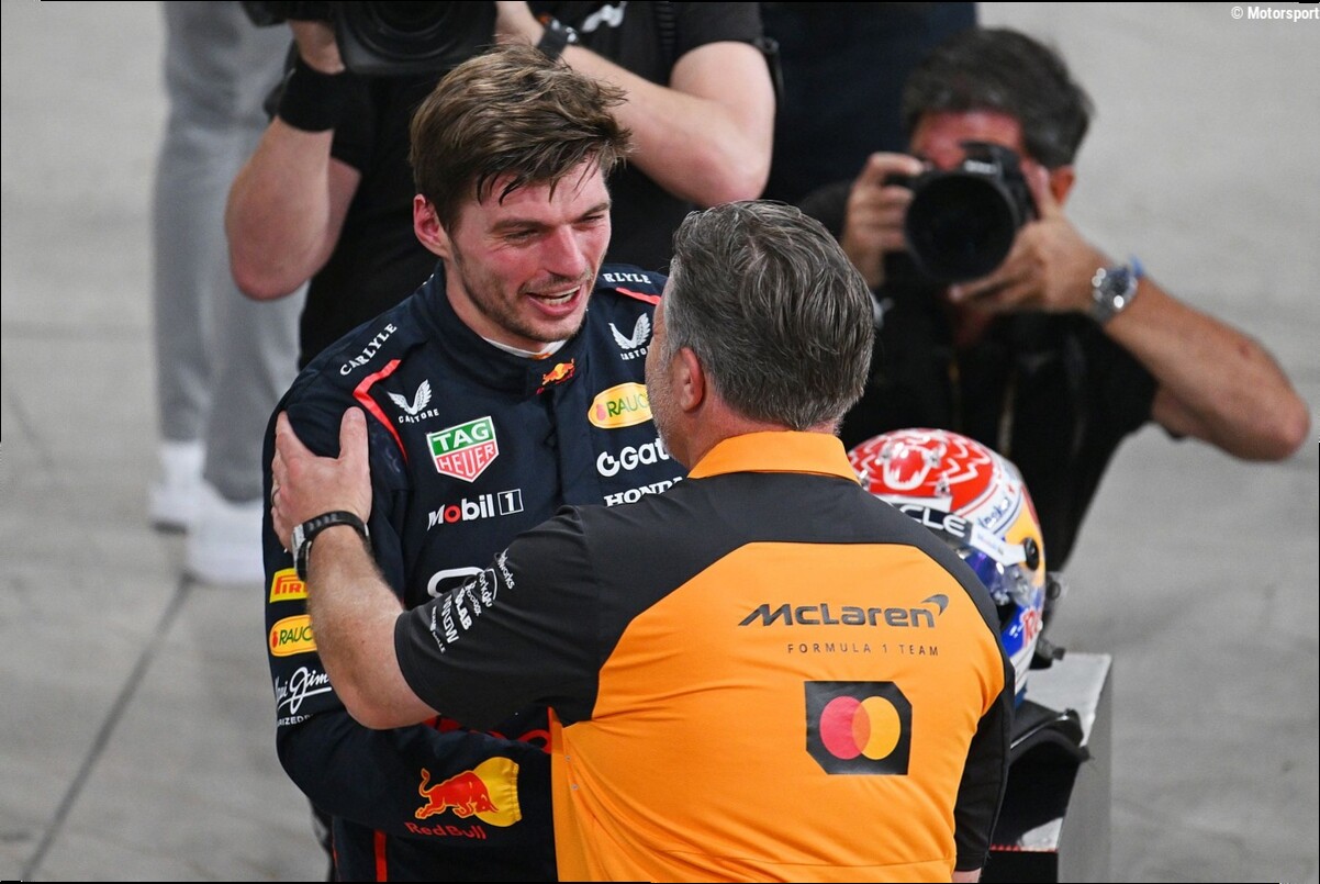 Brown afirma que "la puerta de McLaren sigue muy abierta" para Verstappen
